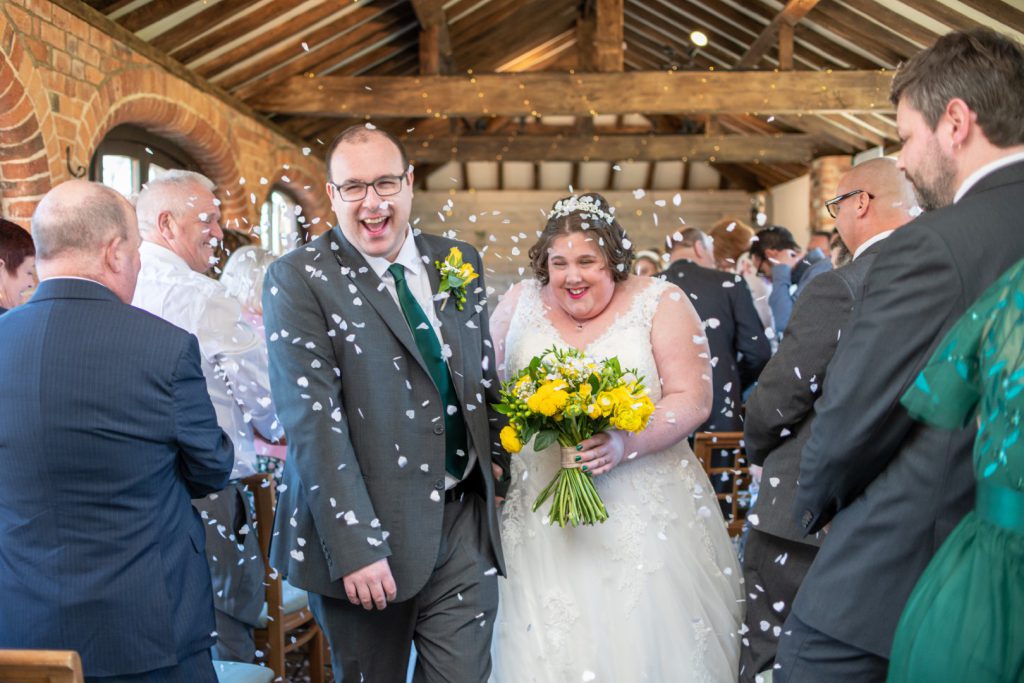 Dodmoor house, dodmoor house wedding, female wedding photographer, confetti, newlyweds,